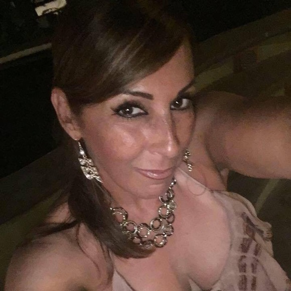 Meet your Posher, Susana - Picture 1 of 1